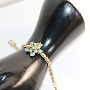 vintage aquamarine blue crystal flower bracelet